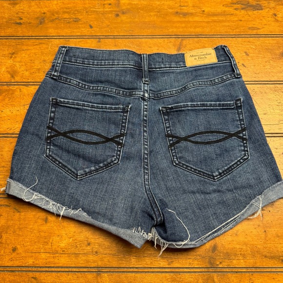 Abercrombie Fitch Denim Cutoff Shorts Distressed Cuffed Blue Jeans W26 - Picture 4 of 5